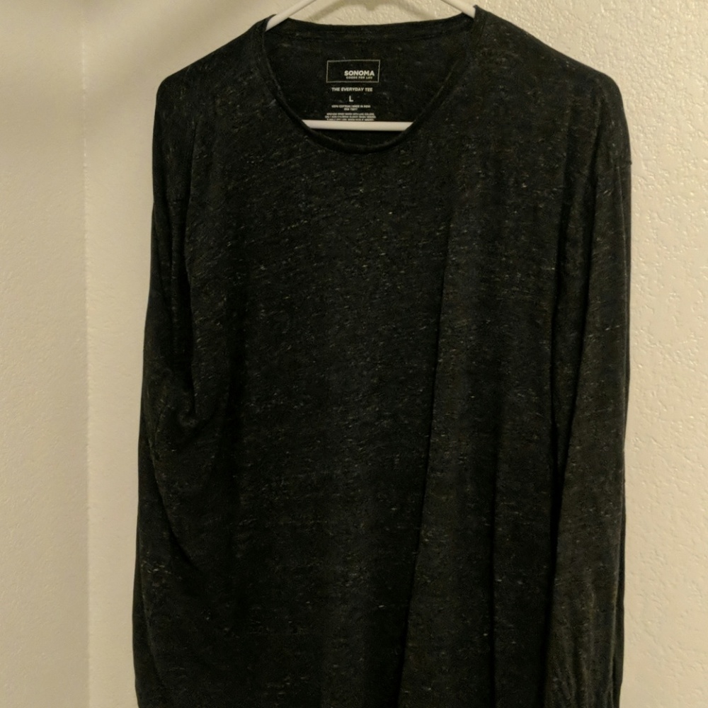 Black tee